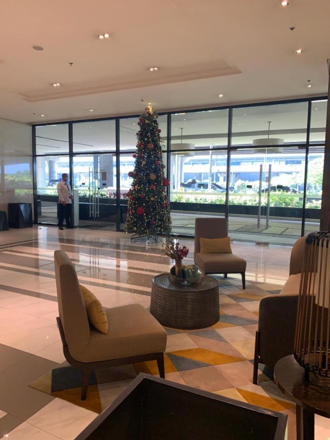 81 Newport Boulevard Cluster 4 - 8F Across Naia Airport, Terminal 3 Pasay Exterior photo