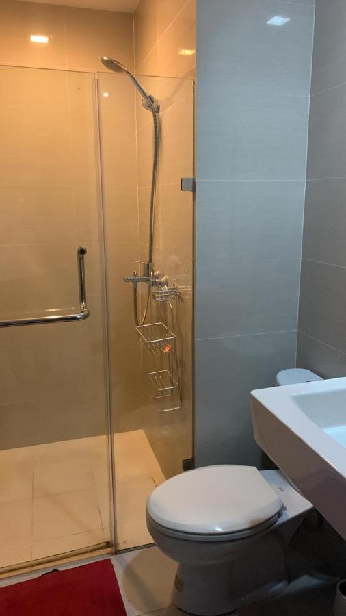 81 Newport Boulevard Cluster 4 - 8F Across Naia Airport, Terminal 3 Pasay Exterior photo
